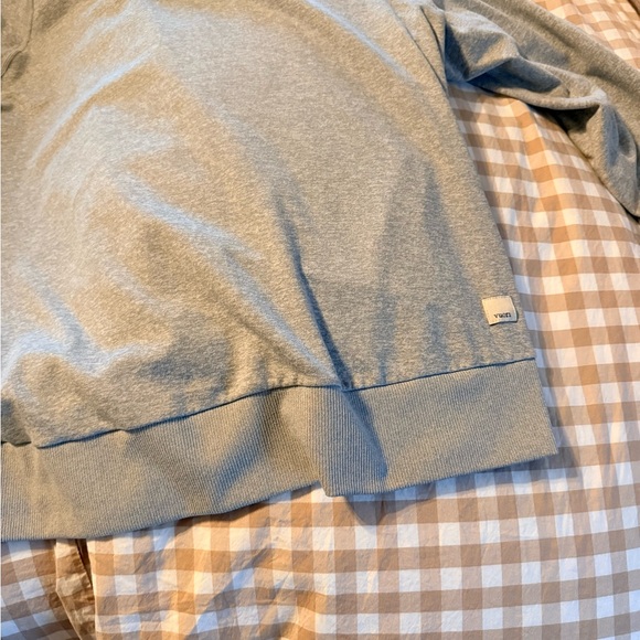 Vuori Gray halo long sleeve and wide leg pants - Picture 3 of 4